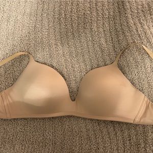 Gilly Hicks bra